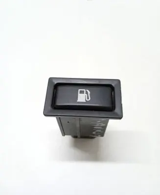 Toyota Avensis T220 Fuel tank opening switch 5660S38
