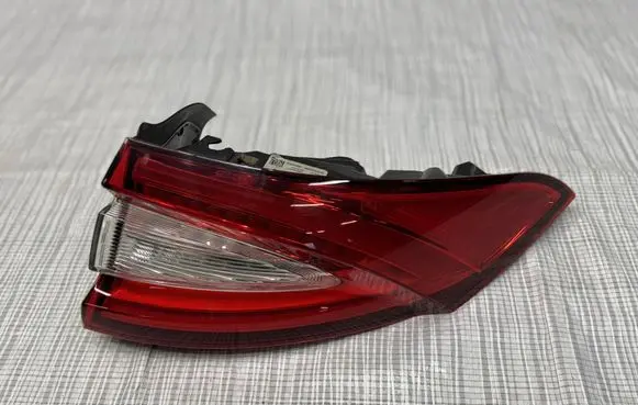 Maserati Levante Rear/tail lights 670032331