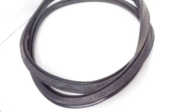 Volvo V40 Cross country Front door rubber seal 31385841