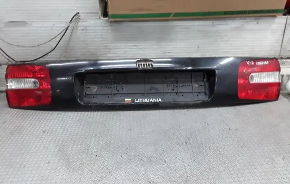 Volvo S40, V40 Rear light center trim bar blend 30632612