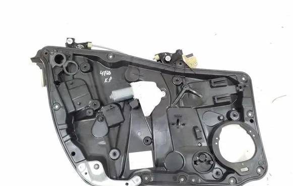Mercedes-Benz CLA C117 X117 W117 Front door window regulator with motor A1177200179