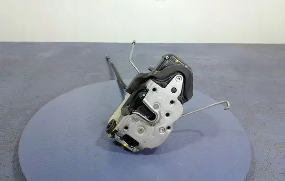 Opel Insignia A Rear door lock 