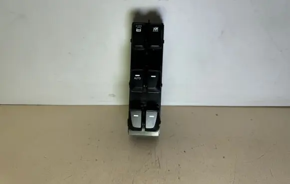 Hyundai ix35 Electric window control switch 935702Y010 935702Y0109P 3834901310