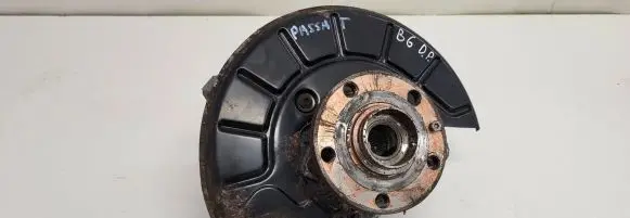 Volkswagen PASSAT B6 Front wheel hub 8600 0623