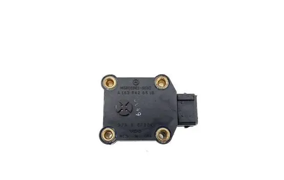 Mercedes-Benz ML W163 Fuel pressure sensor A1635420518