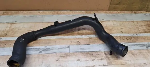 Volvo V70 Intercooler hose/pipe 8624887