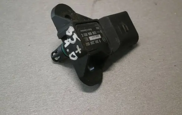 Volkswagen PASSAT B5.5 Air pressure sensor 036906051C 0261230053