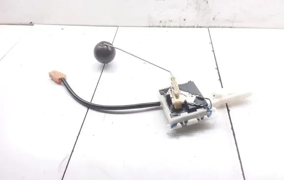 Volkswagen Touareg I Fuel level sensor 7L0919673F