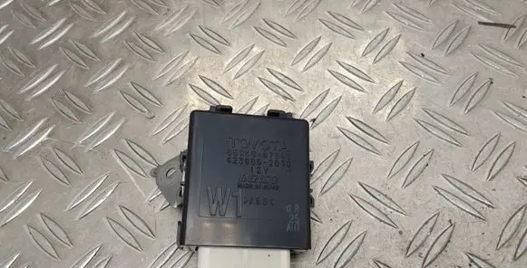 Toyota Prius+ (ZVW40) Window control relay 8594047040