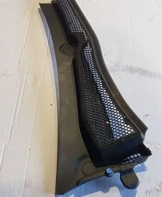 Peugeot 208 I Wiper trim 9673303080