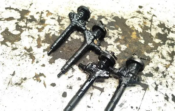 Fuel injectors set