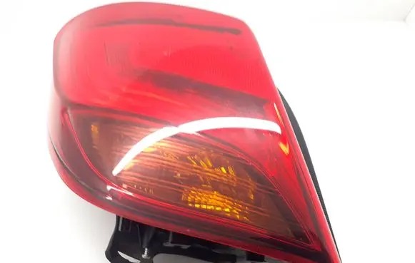 Toyota Yaris Tailgate rear/tail lights