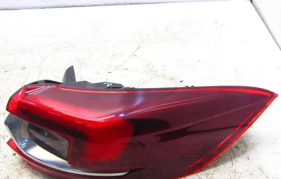 Opel Insignia B Rear/tail lights 39099113