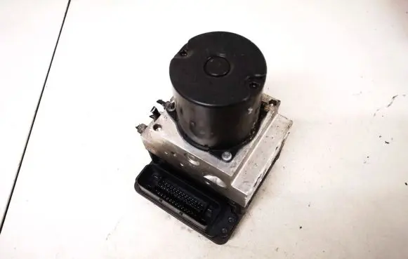 BMW 5 E60 E61 ABS Pump 3451677467901 34516774679-01