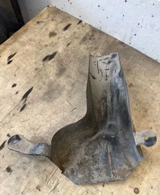 Nissan NV400 Fuel tank bottom protection 493828149R