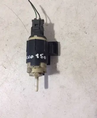 Volvo 850 Windscreen/windshield washer pump