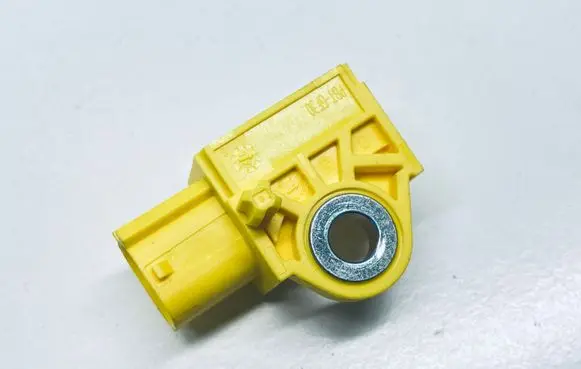 Suzuki SX4 S-Cross Airbag deployment crash/impact sensor 3893061M20 5WK44769