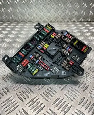 BMW 5 F10 F11 Fuse module 9264923 417033452