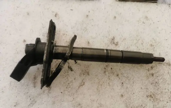Volkswagen Phaeton Fuel injector 059130277AH