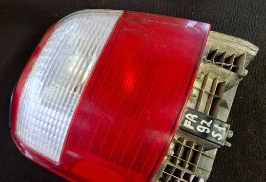 Subaru Forester SF Rear/tail lights 907LAA