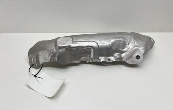 BMW 8 G15 Heat shield in engine bay 8652464
