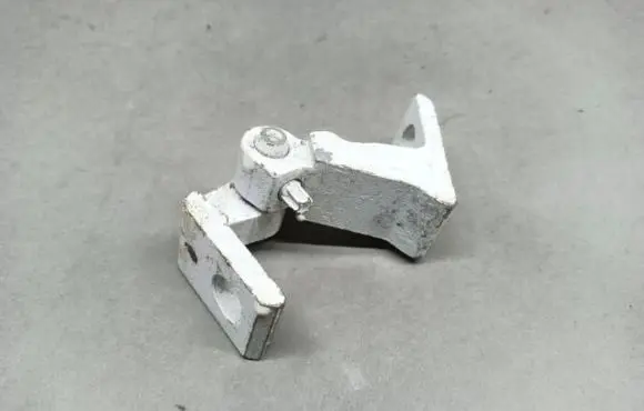 Volkswagen Golf VII Front door lower hinge 8K0831402E A047358