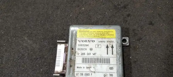 Volvo S40, V40 Airbag control unit/module 0285001147 30611294