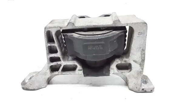 Volvo V40 Engine mount bracket 3M516F012BH