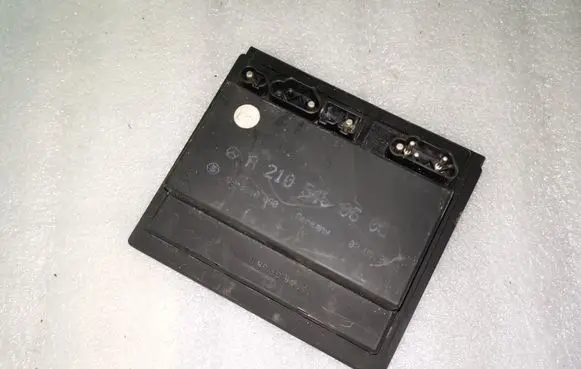 Mercedes-Benz E W210 Light module LCM A2105450605