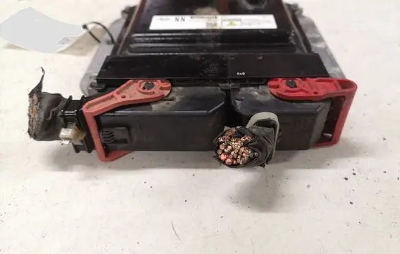 Subaru Legacy Engine control unit/module 22611AP842 2758009844