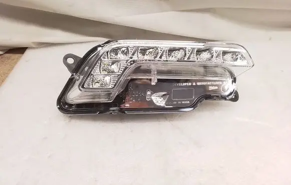 Mercedes-Benz E W212 Front fog light A2128200856 89211772 89206725