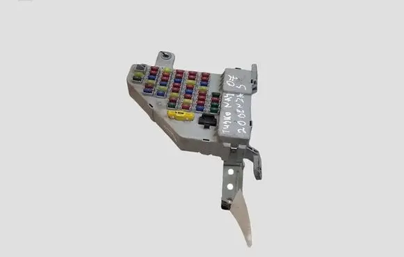 Hyundai Tucson JM Fuse module 911102E501 05527D AK5202