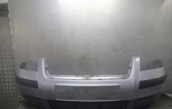 Volkswagen PASSAT B5.5 Front bumper
