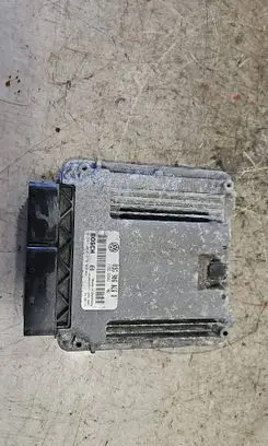 Volkswagen Golf V Engine control unit/module 03G906016Q 1039S06937 0281012076