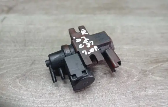 Volvo C30 Turbo solenoid valve 6G9Q9E882CA