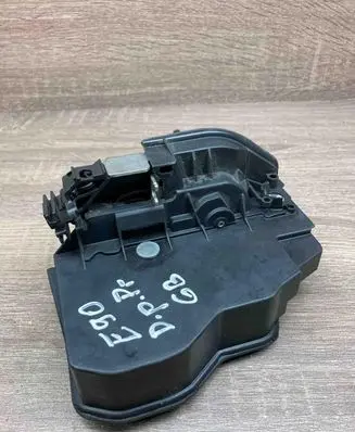 BMW 5 F10 F11 Front door lock 7202144