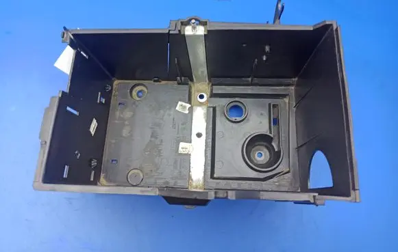 Volvo S40 Battery tray 30667941
