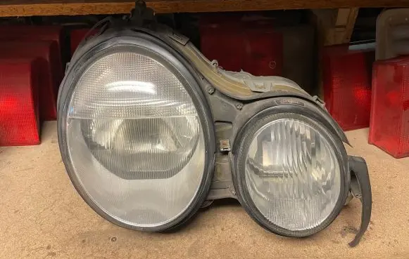 Mercedes-Benz E W210 Headlight/headlamp 144870