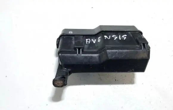 Toyota Avensis T220 Fuse box set