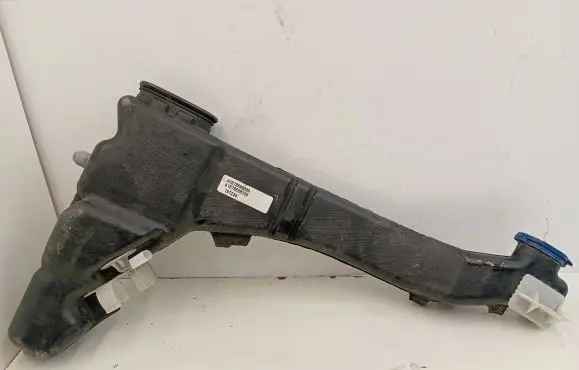 Mercedes-Benz GLE W167 Windshield washer fluid reservoir/tank A1678690000