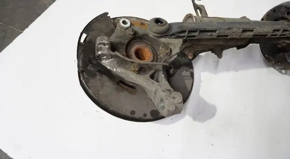 Opel Astra J Front wheel hub