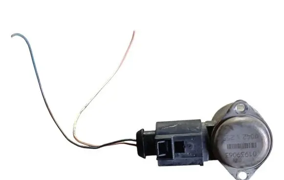 Audi A6 S6 C6 4F Hydraulic servotronic pressure valve 4F0998317A 8E0971992