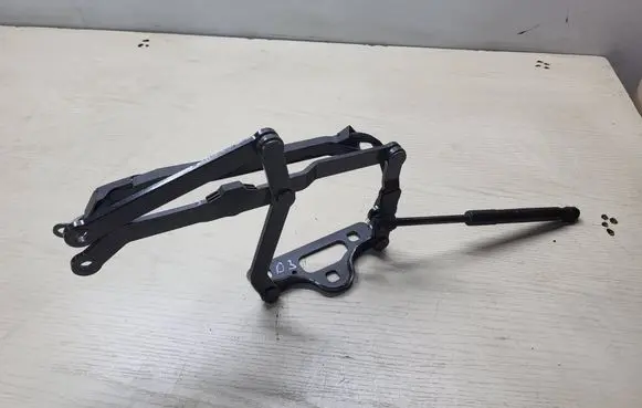 Mercedes-Benz SLK R171 Tailgate/trunk/boot hinge A1717500072