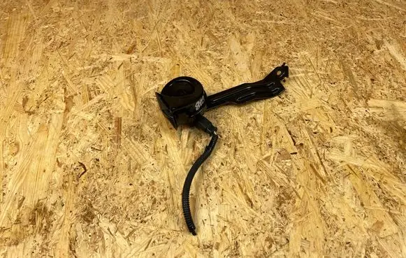 Opel Mokka B Horn signal 9827213580