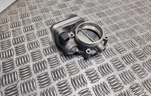 BMW 5 E60 E61 Throttle valve 7516946 1260406 408238420001