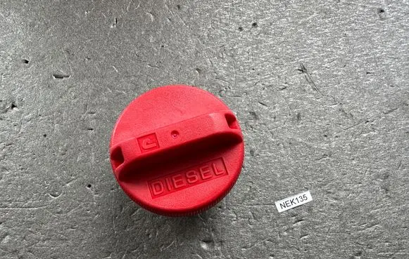 Nissan Patrol Y61 Fuel tank cap 1725189920