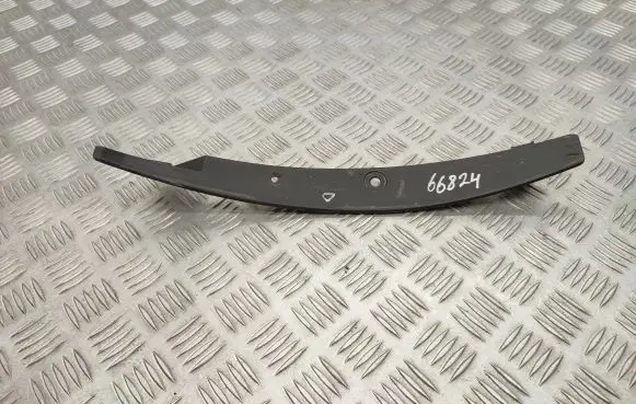 Rear bumper trim bar molding