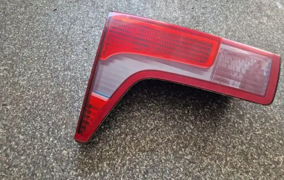 Citroen C5 Tailgate rear/tail lights 89032711