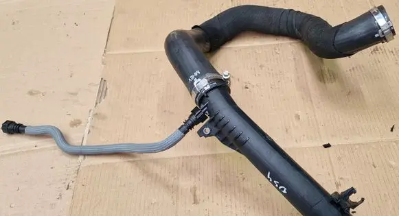 Citroen DS4 Engine coolant pipe/hose 9835384980