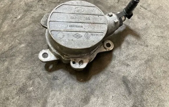 Renault Master II Vacuum pump 8200102535 E0206050